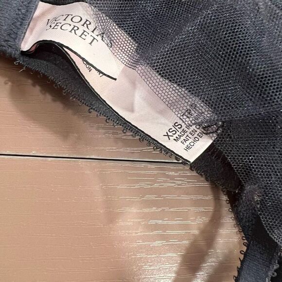 NWOTs Victoria Secret Garter Belt XS - Picture 3 of 4